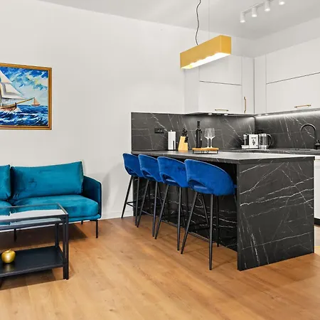 Sunlit Terrace In The Heart Of The City Apartment *