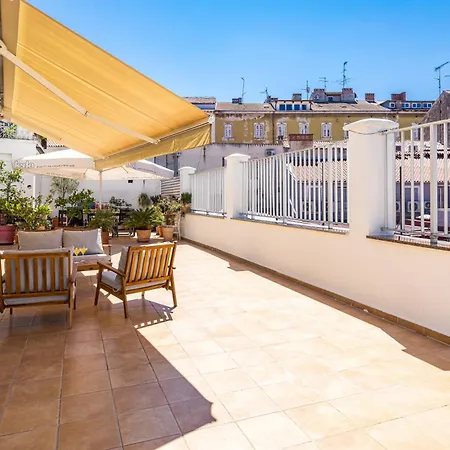 Apartment Sunlit Terrace In The Heart Of The City Pula